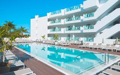 Séjours pour 2 (vols inclus) à l' Hôtel Atlantic Mirage Suites & Spa 4* - Adult Only +18 - Canaries 